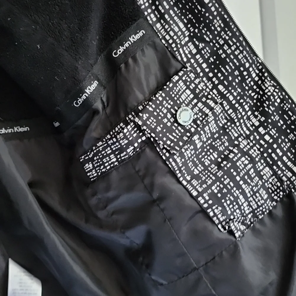 Calvin Klein Down Jacket Size M. - Picture 9 of 13